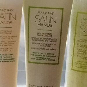 Satin Hands Set Mary Kay!! New!